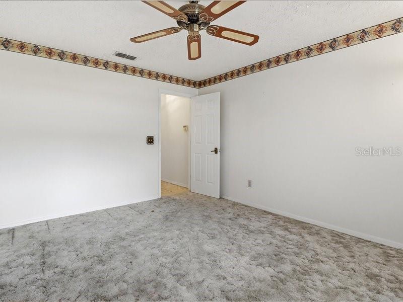 Image 15 of 69 For 240 Indianapolis Avenue