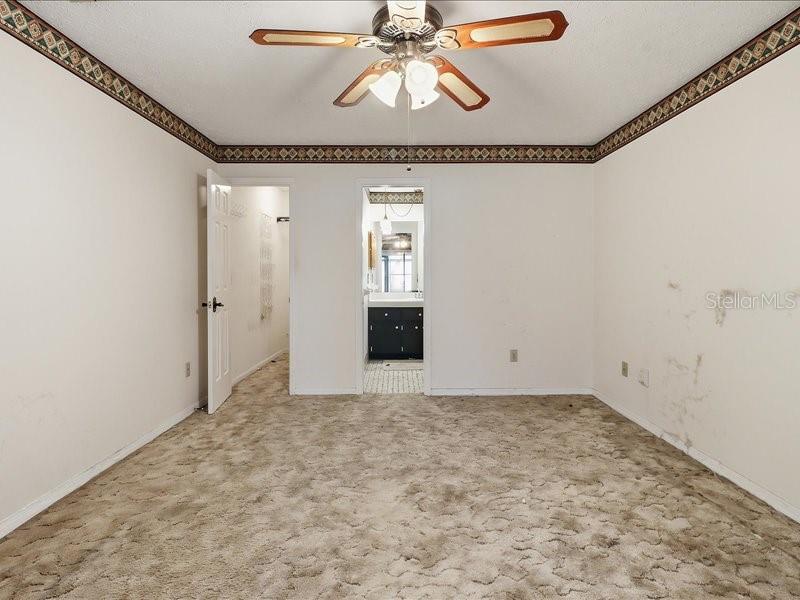 Image 19 of 69 For 240 Indianapolis Avenue