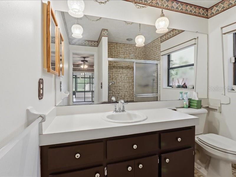 Image 21 of 69 For 240 Indianapolis Avenue