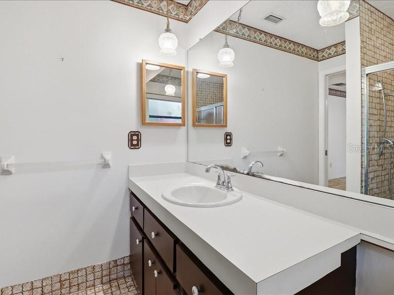 Image 22 of 69 For 240 Indianapolis Avenue