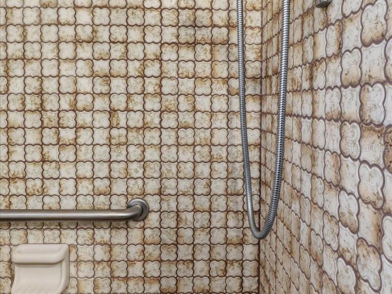 Image 23 of 69 For 240 Indianapolis Avenue