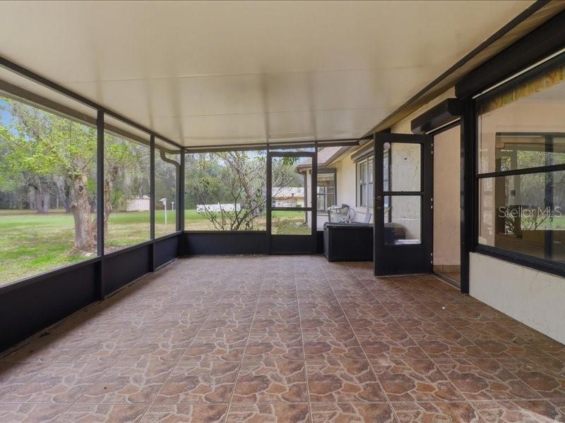 Image 29 of 69 For 240 Indianapolis Avenue