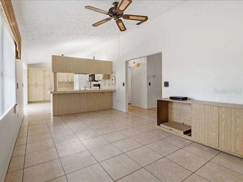 Image 5 of 69 For 240 Indianapolis Avenue