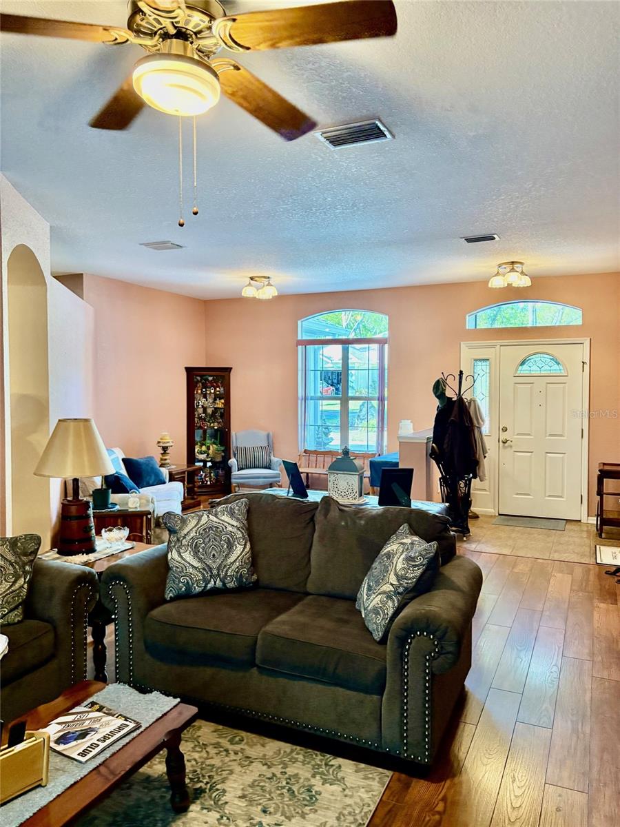 Image 5 of 44 For 18970 99th Street