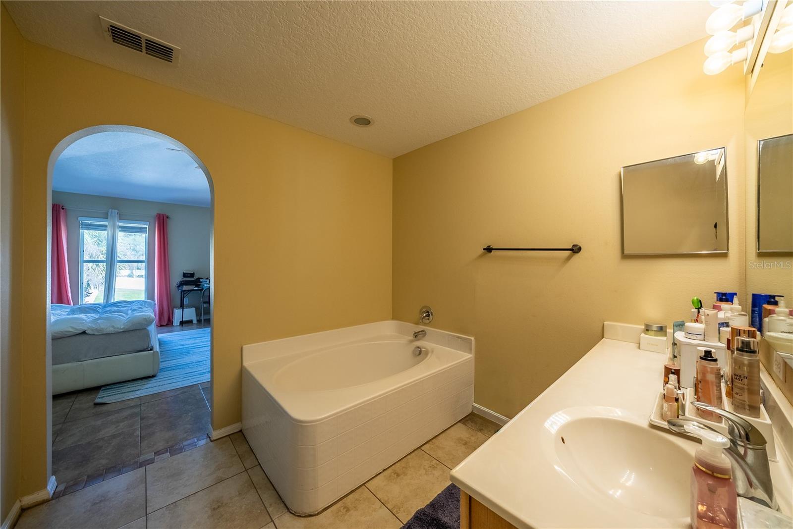 Image 39 of 56 For 5306 115th Street Road