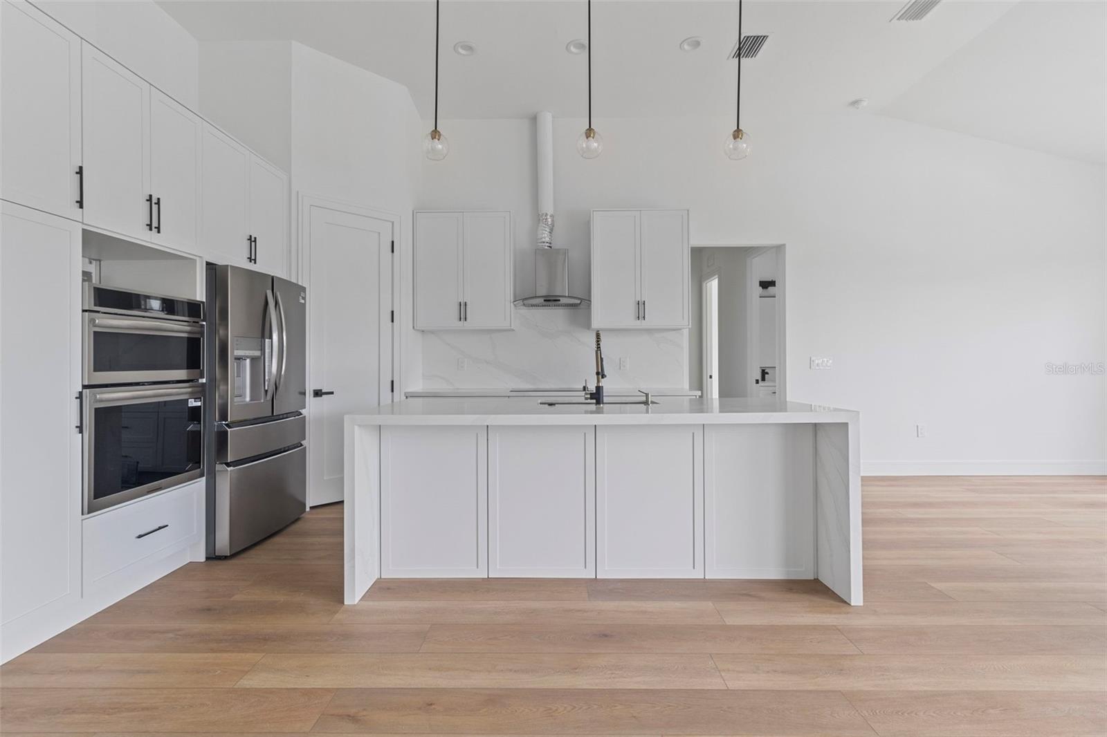 Image 2 of 4 For 15037 Alsask Circle