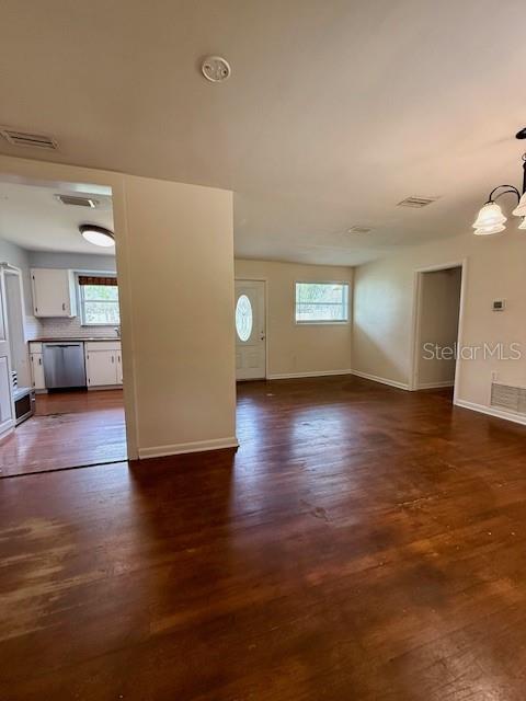 Image 21 of 54 For 215 8th Street