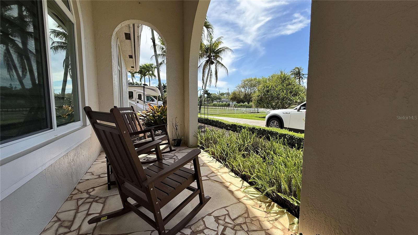 Image 4 of 26 For 4810 198 Terrace