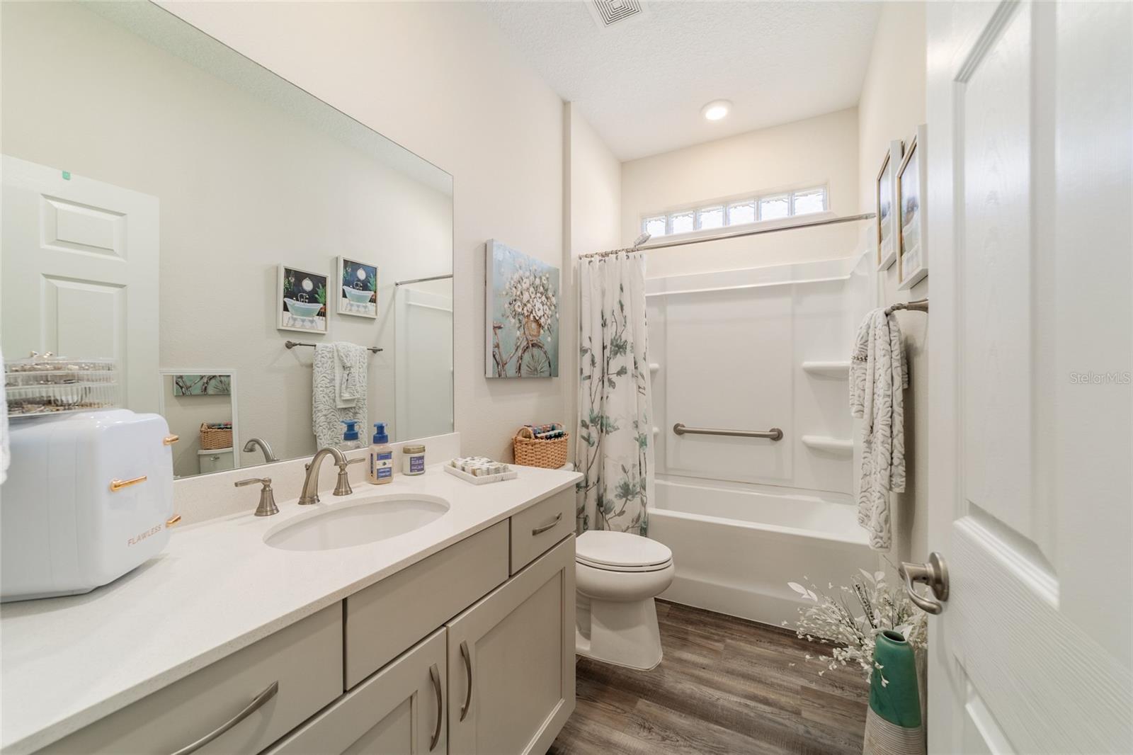 Image 21 of 29 For 8958 75th Loop