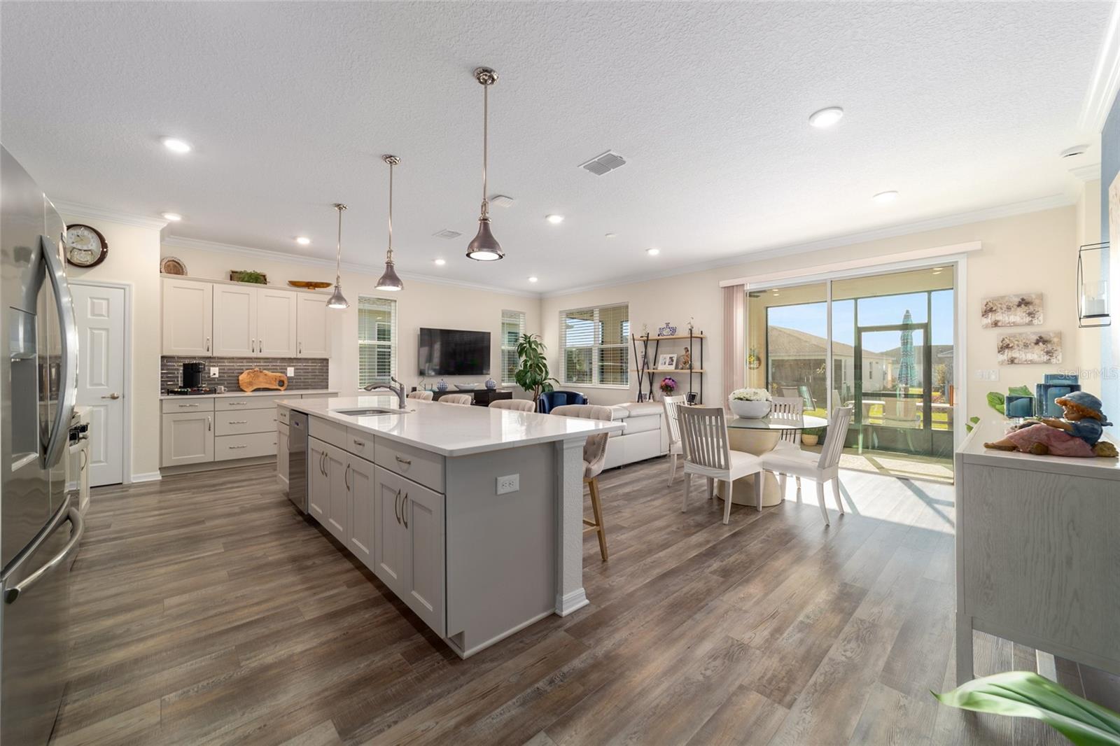 Image 4 of 29 For 8958 75th Loop