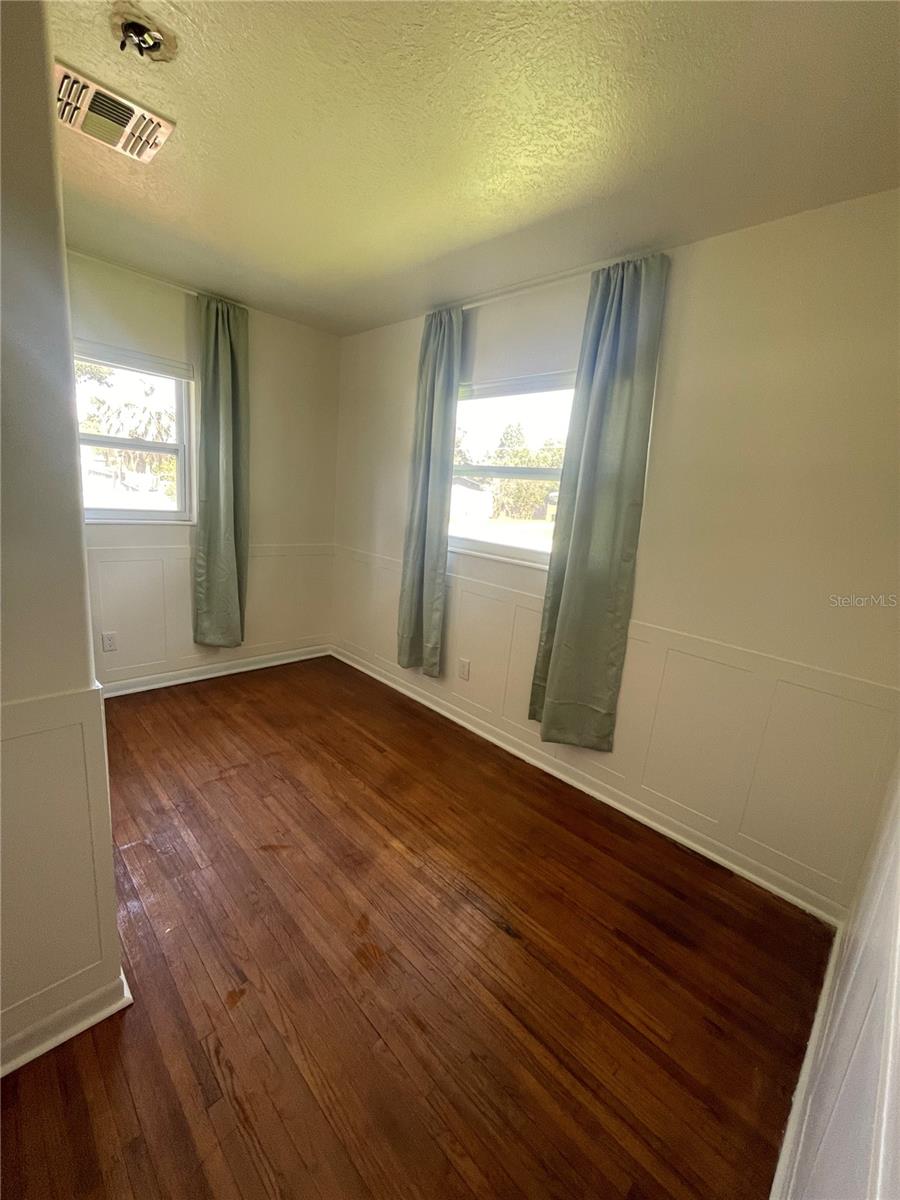 Image 6 of 15 For 4704 20th Avenue