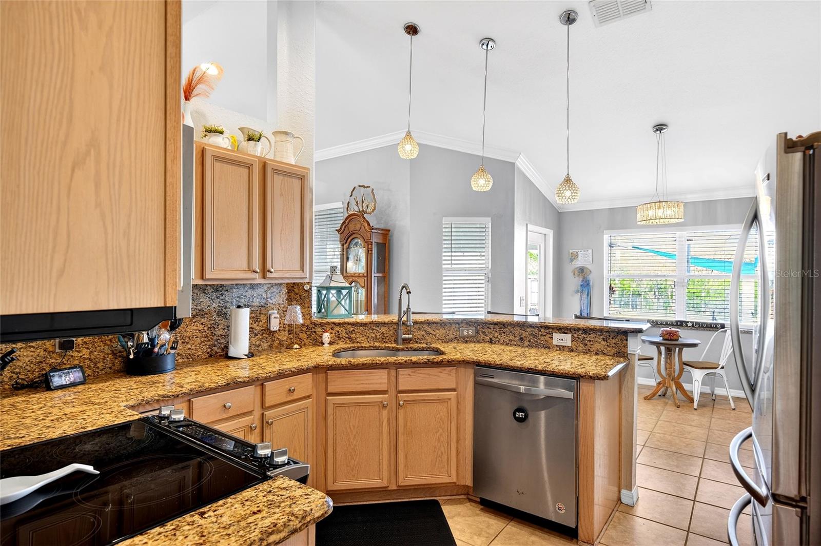 Image 18 of 45 For 13101 3rd Court