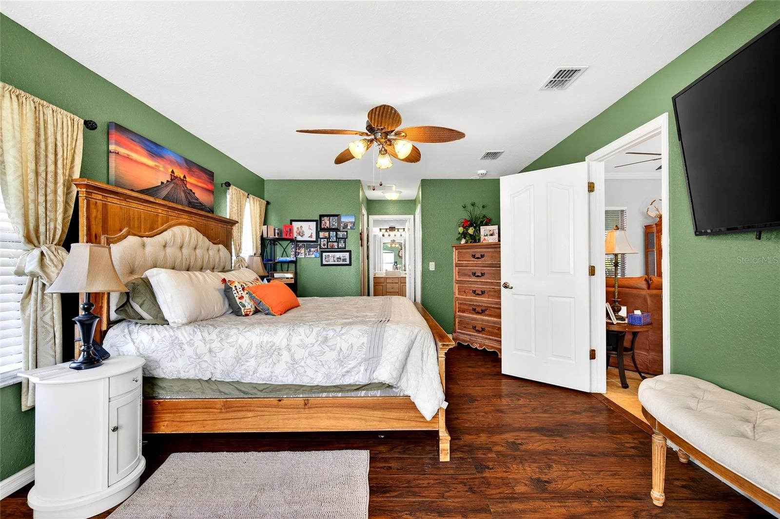 Image 21 of 45 For 13101 3rd Court