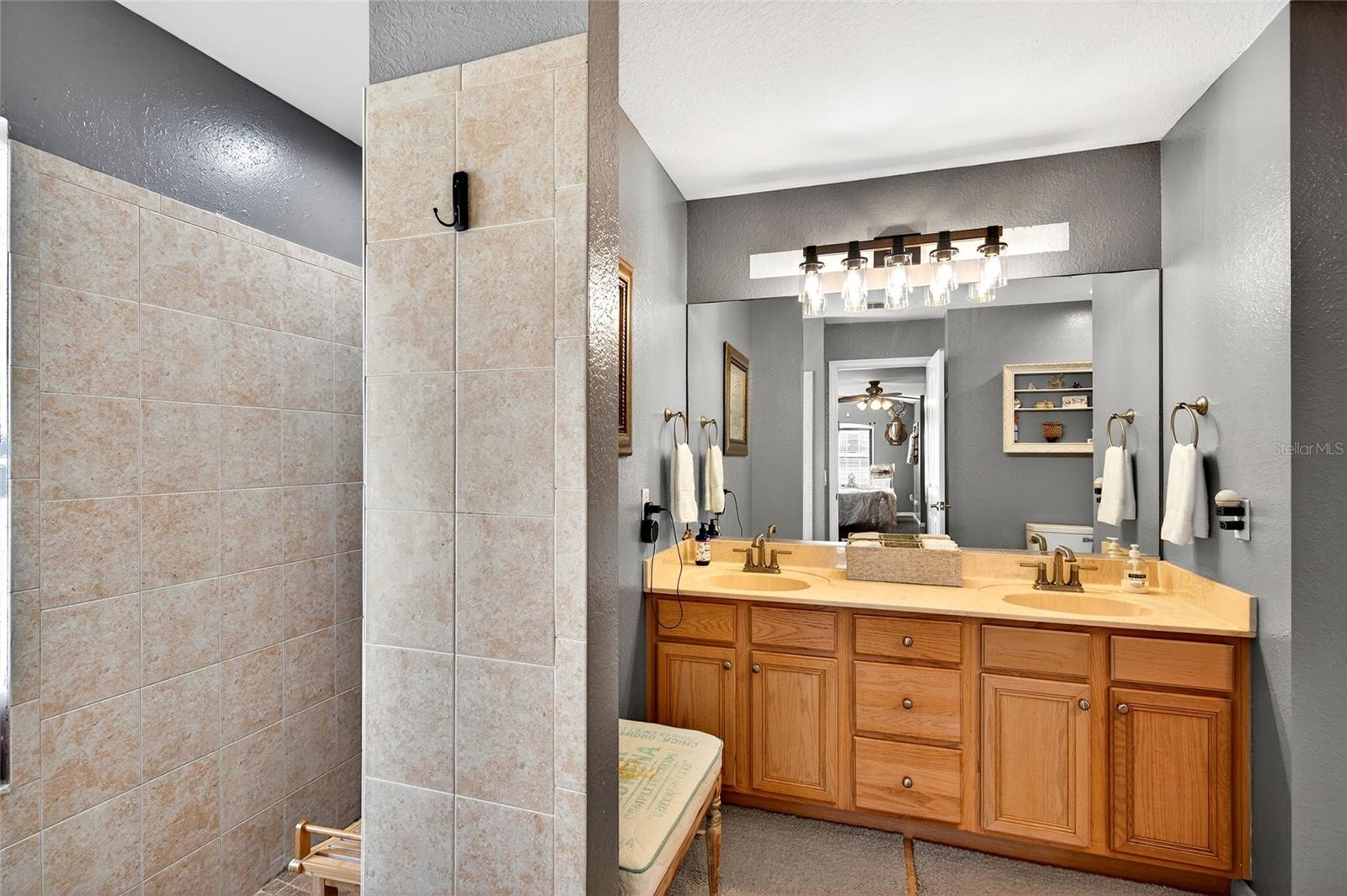 Image 23 of 45 For 13101 3rd Court