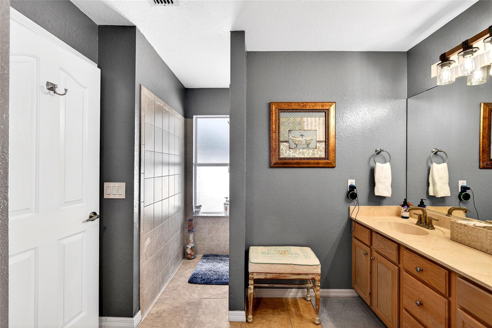 Image 24 of 45 For 13101 3rd Court