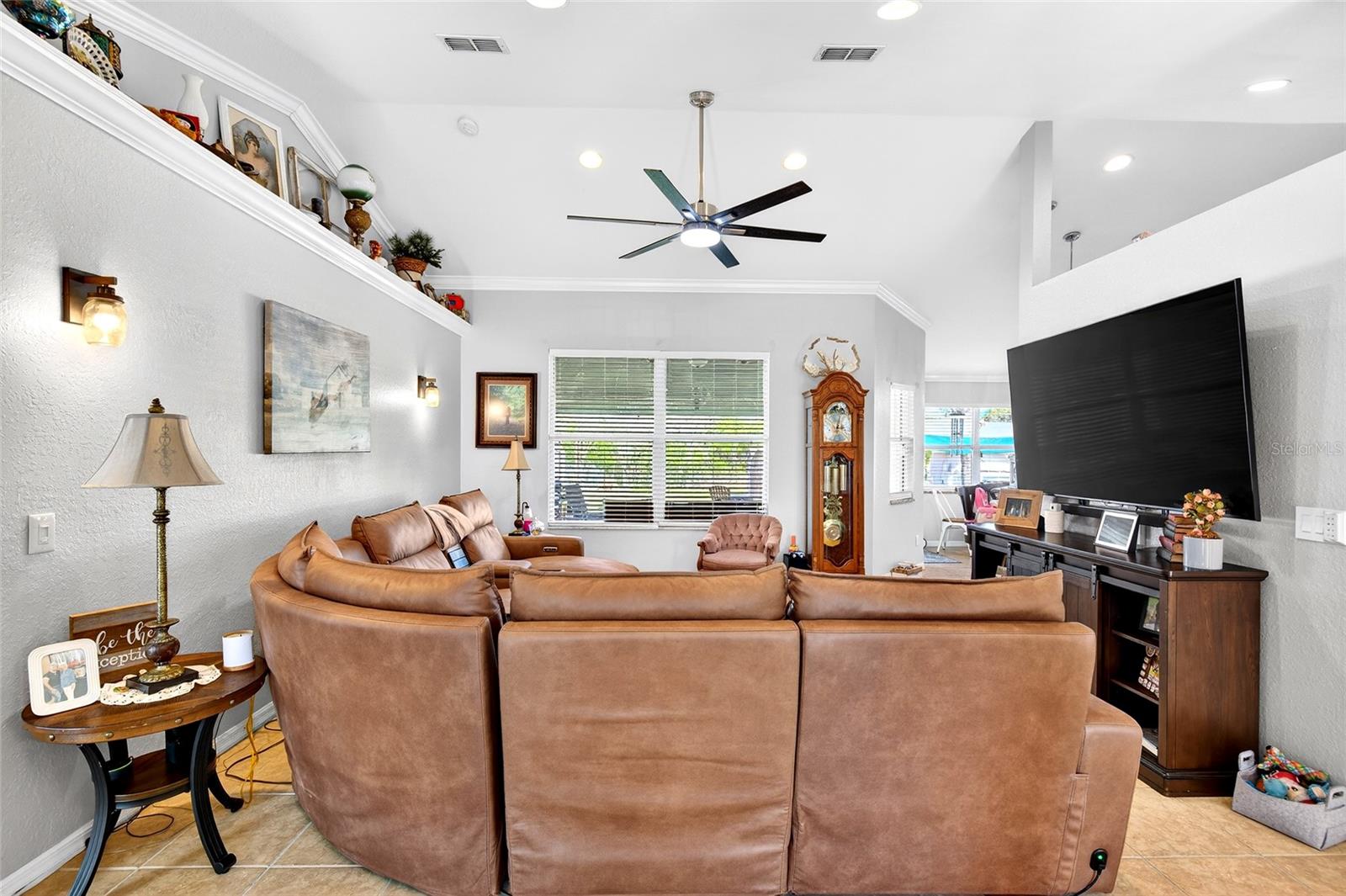 Image 5 of 45 For 13101 3rd Court