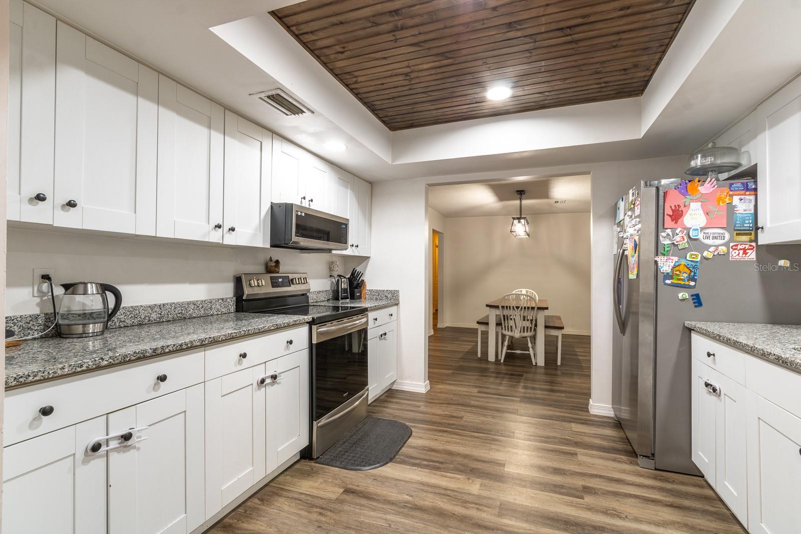 Image 10 of 21 For 14215 142nd Place