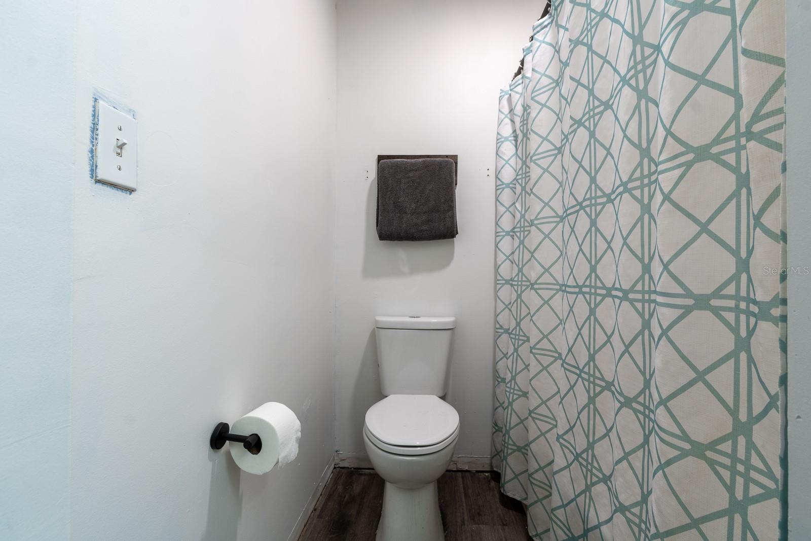 Image 19 of 21 For 14215 142nd Place