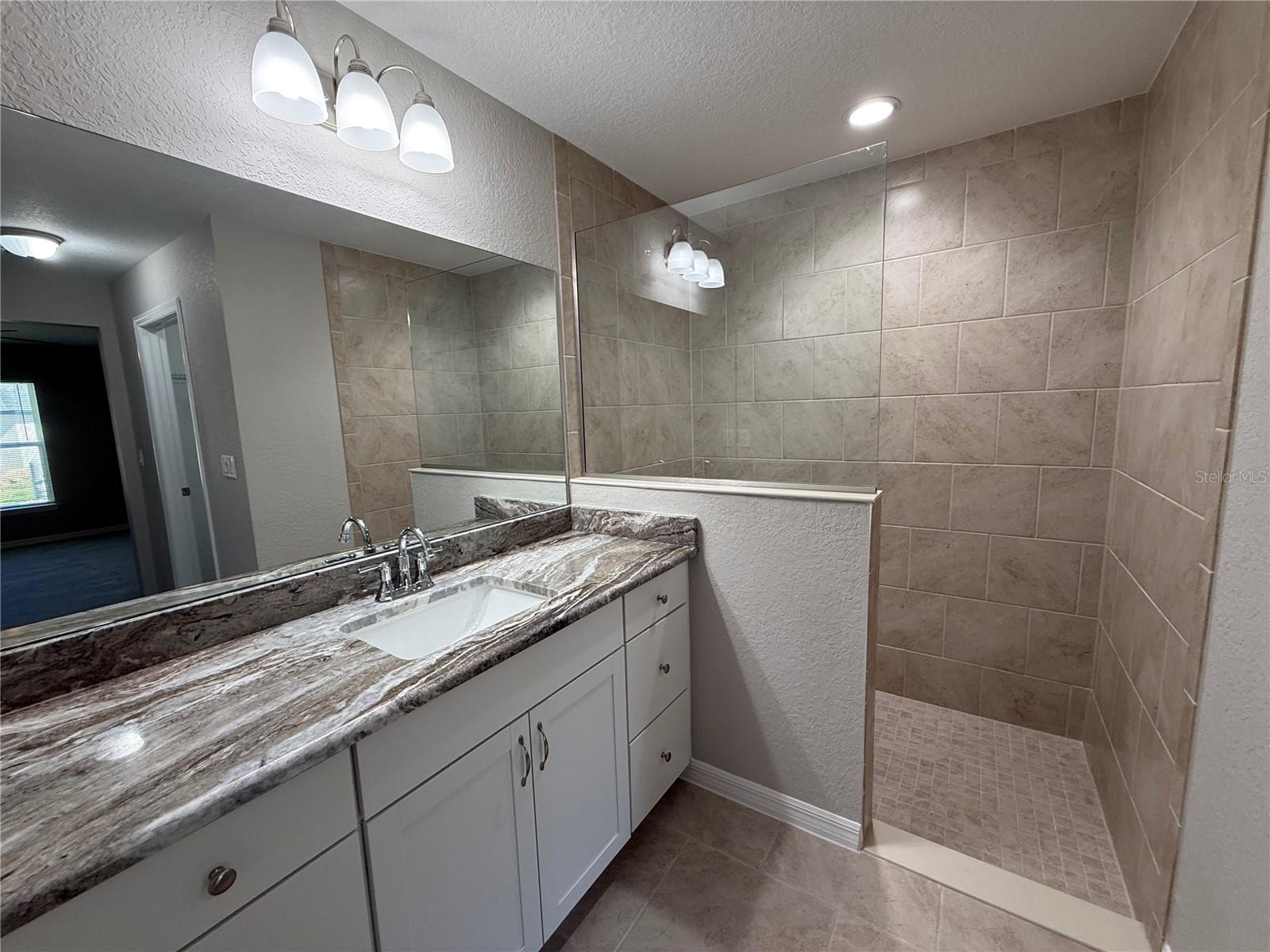 Image 19 of 28 For 10426 133rd Avenue