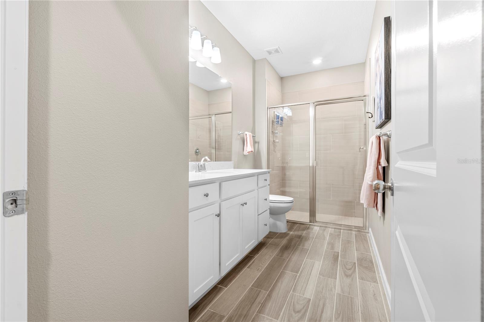 Image 27 of 47 For 7381 78th Terrace