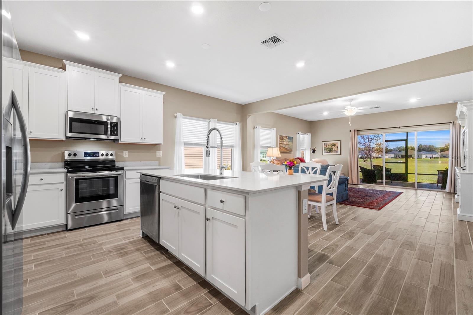 Image 9 of 47 For 7381 78th Terrace