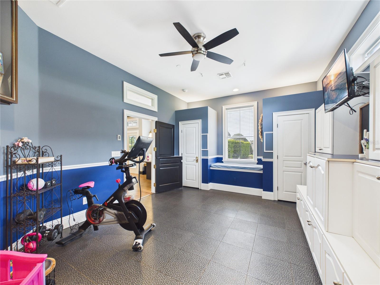 Image 18 of 48 For 2215 80th Street