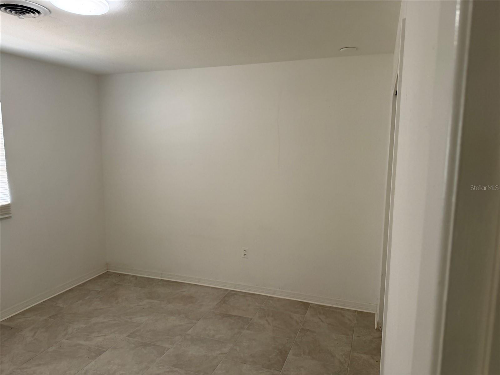 Image 5 of 10 For 2105 38th Court