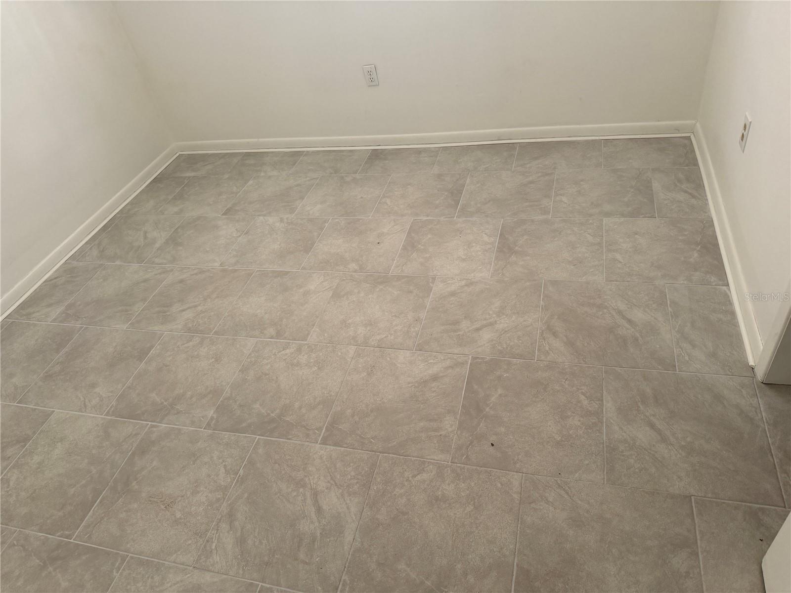 Image 9 of 10 For 2105 38th Court