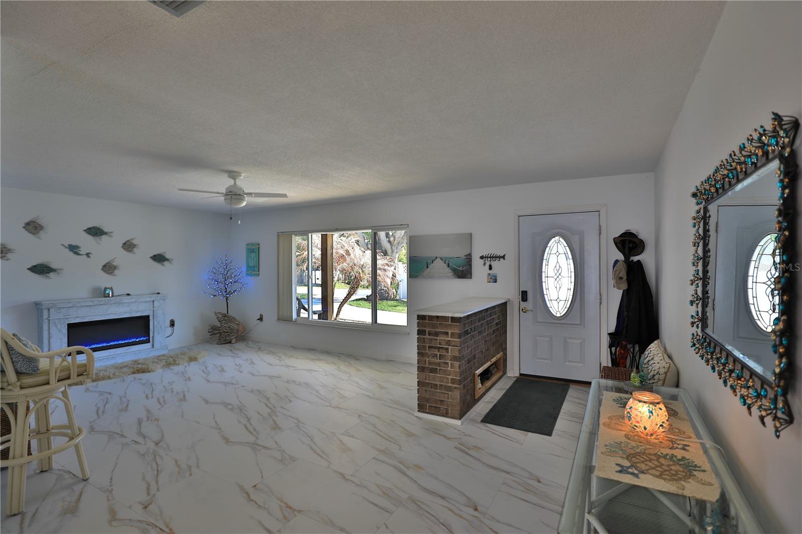 Image 11 of 67 For 11230 Timucuan Road