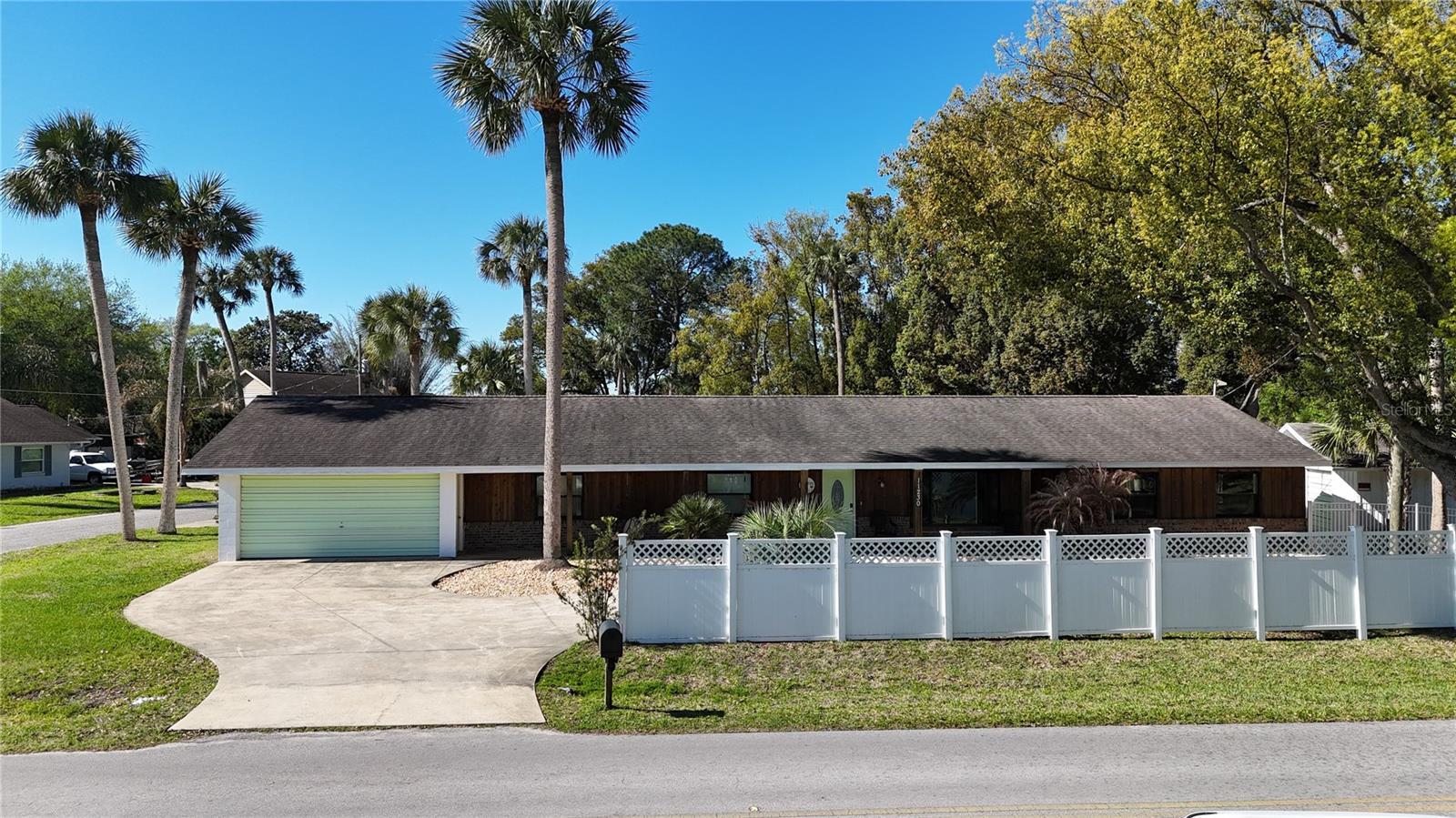 Image 4 of 67 For 11230 Timucuan Road