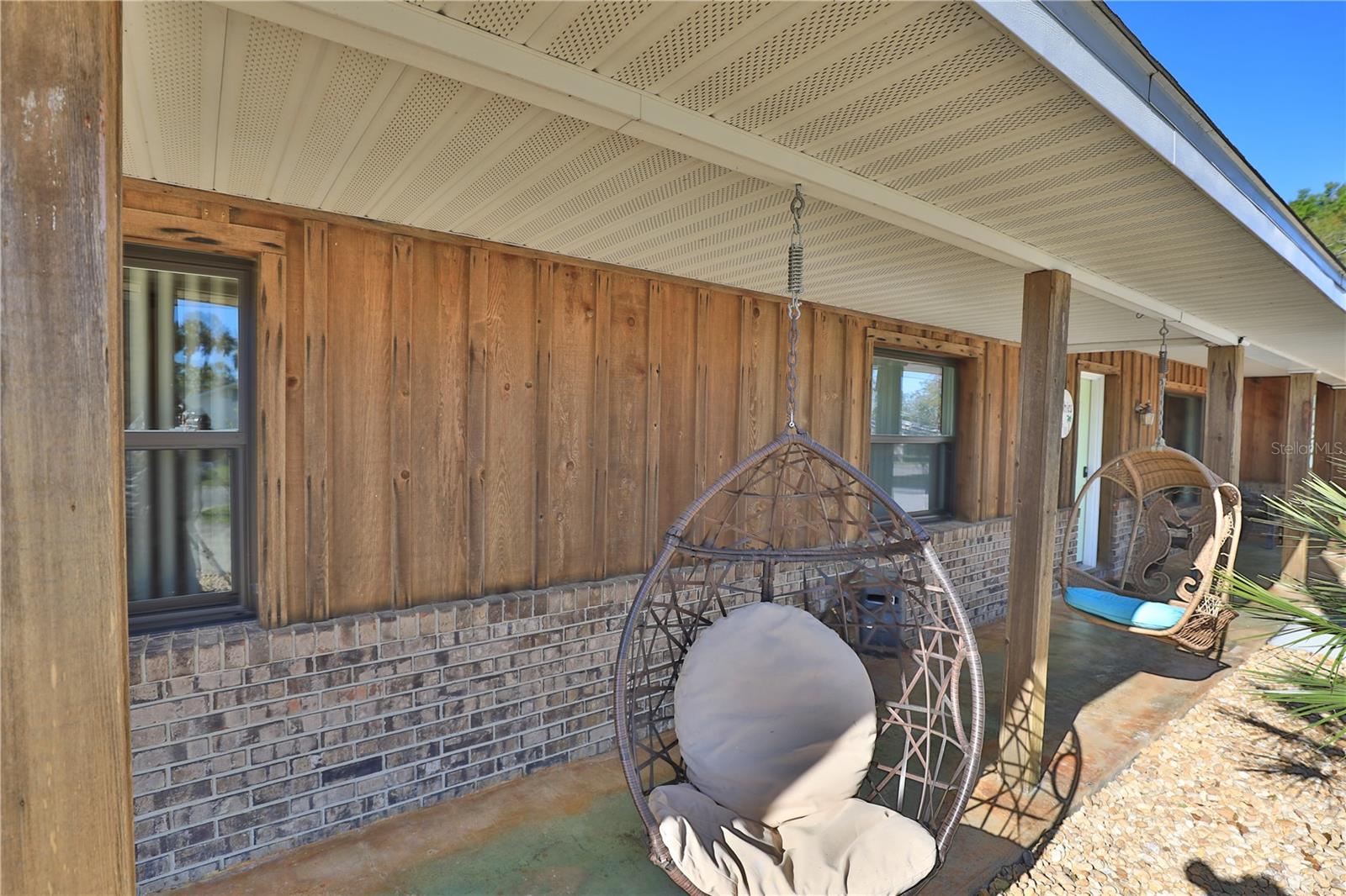 Image 8 of 67 For 11230 Timucuan Road