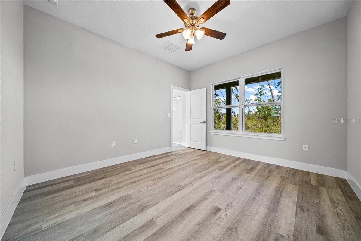 Image 16 of 52 For 2761 173rd Street Road