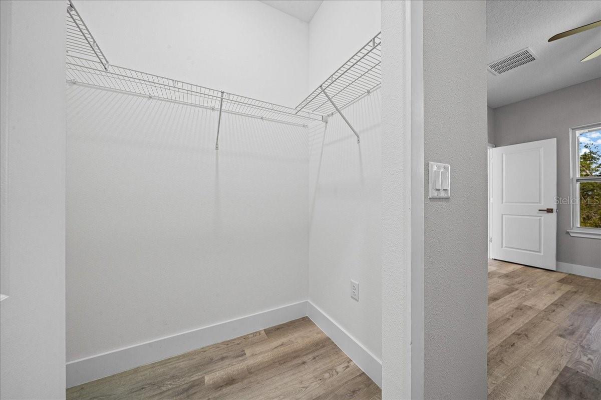 Image 19 of 52 For 2761 173rd Street Road