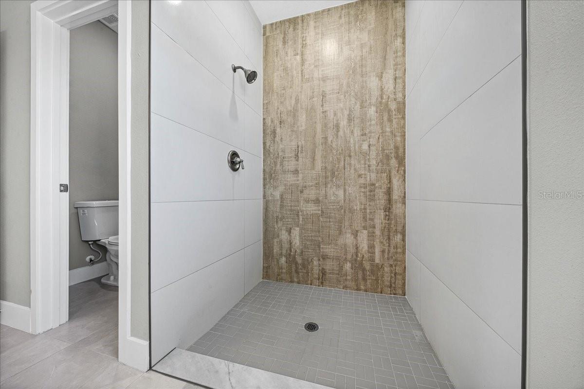 Image 24 of 52 For 2761 173rd Street Road