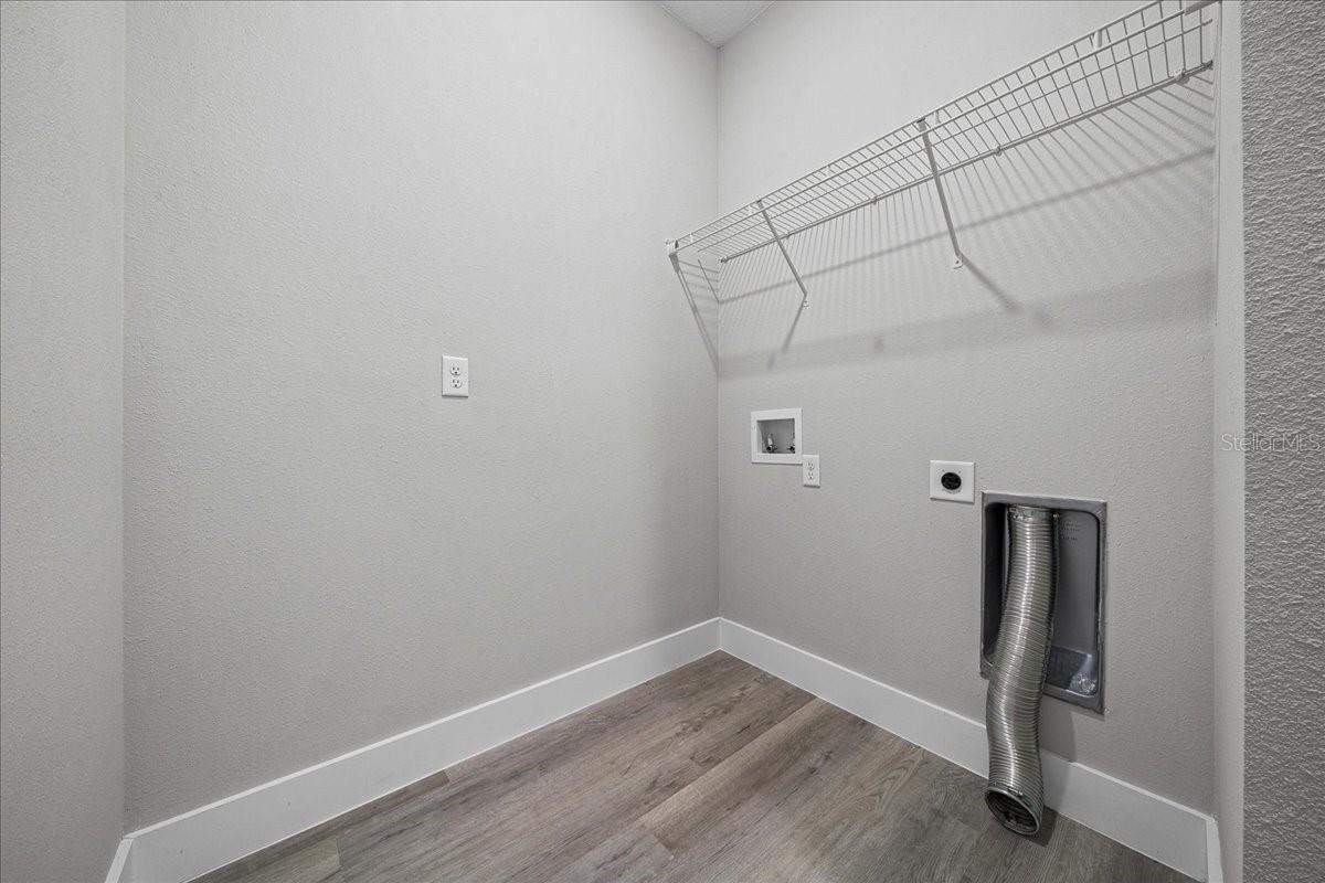 Image 27 of 52 For 2761 173rd Street Road