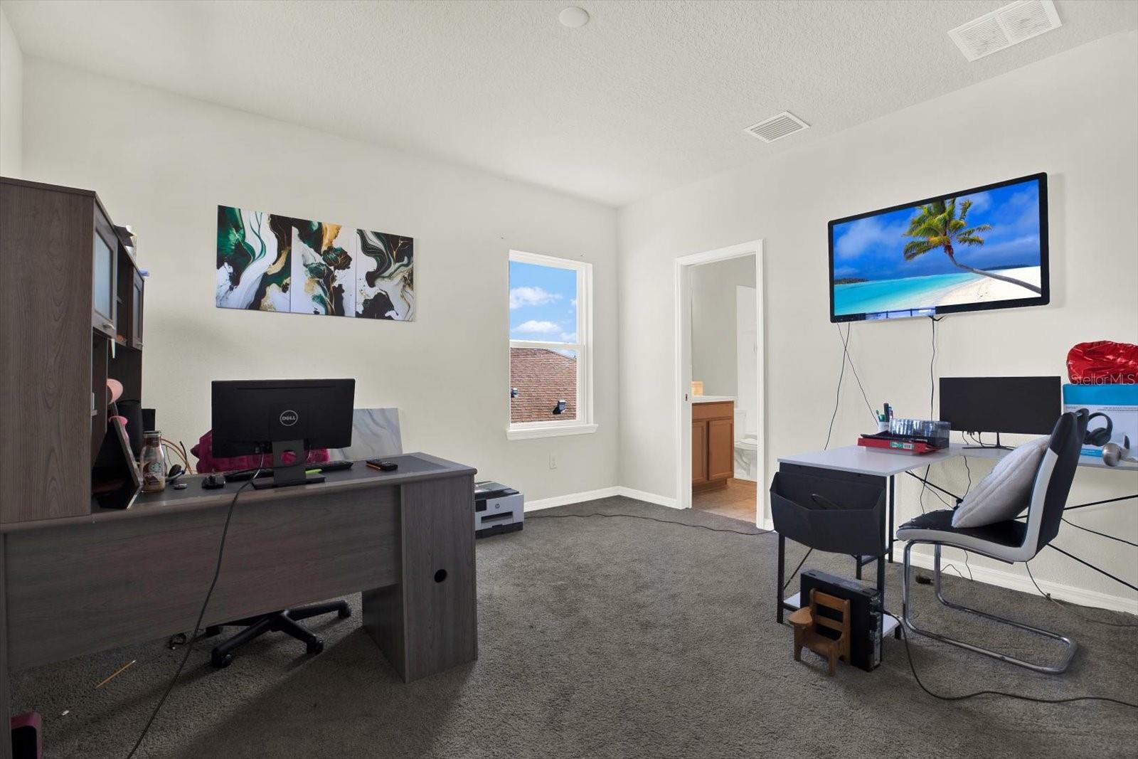 Image 28 of 34 For 9058 Spruce Creek Circle