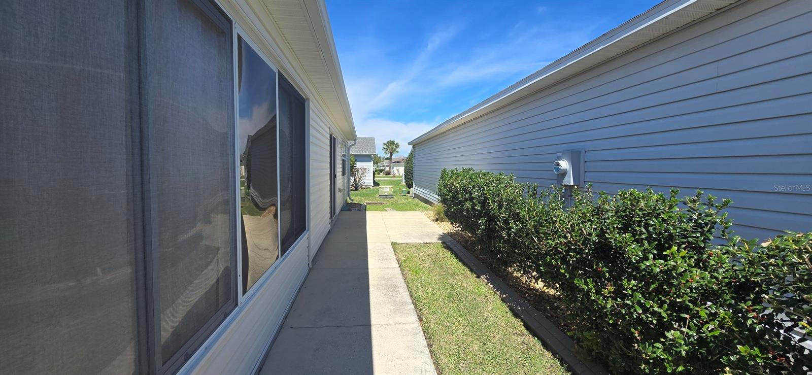 Image 2 of 13 For 2419 Southern Oak Street