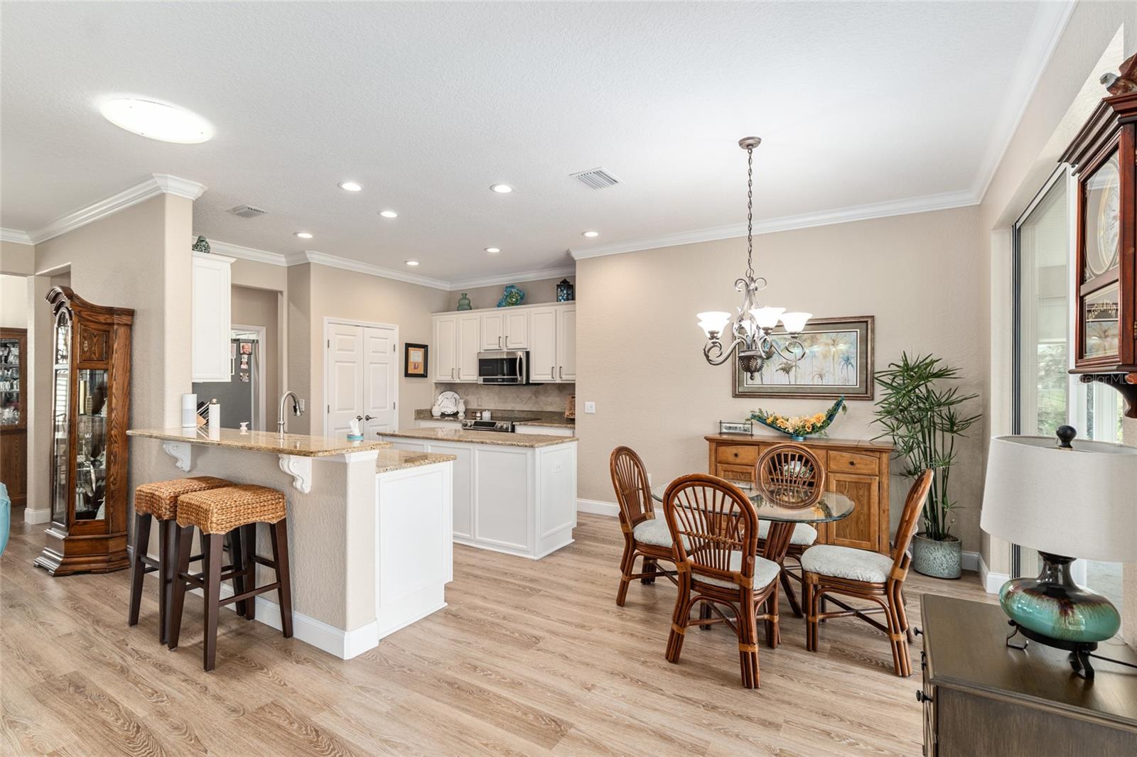 Image 21 of 84 For 9049 119th Street