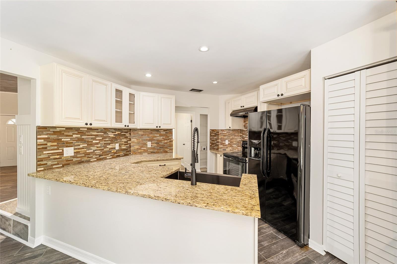 Image 17 of 37 For 13740 49th Place