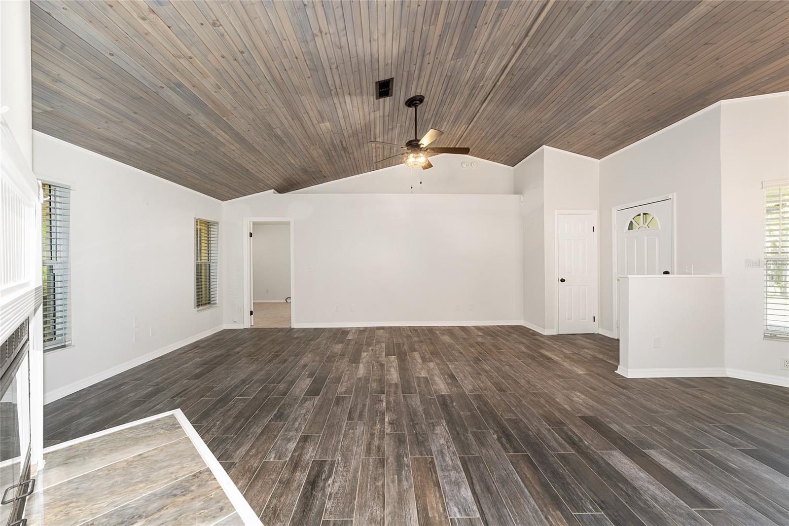 Image 6 of 37 For 13740 49th Place