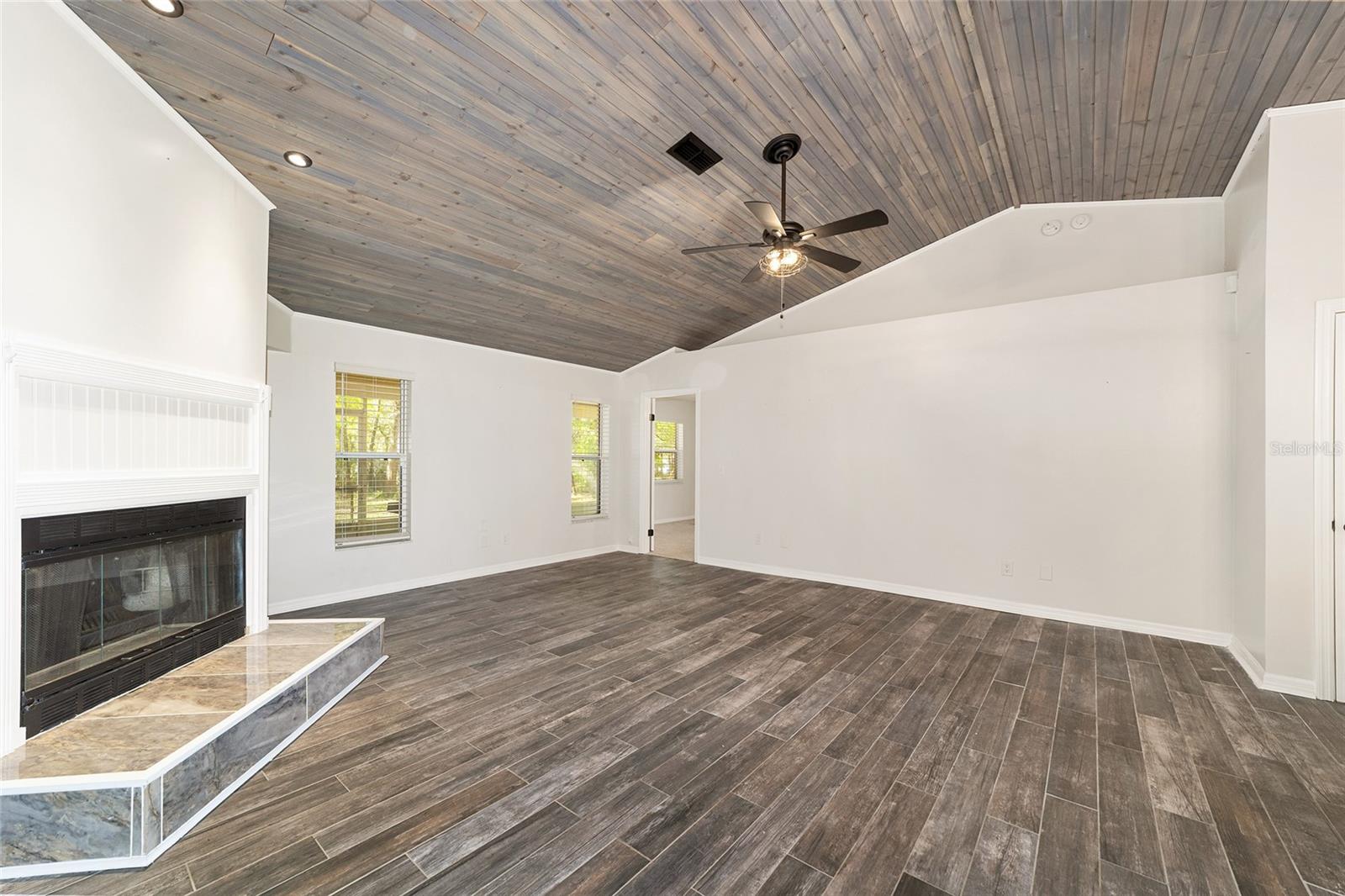 Image 7 of 37 For 13740 49th Place