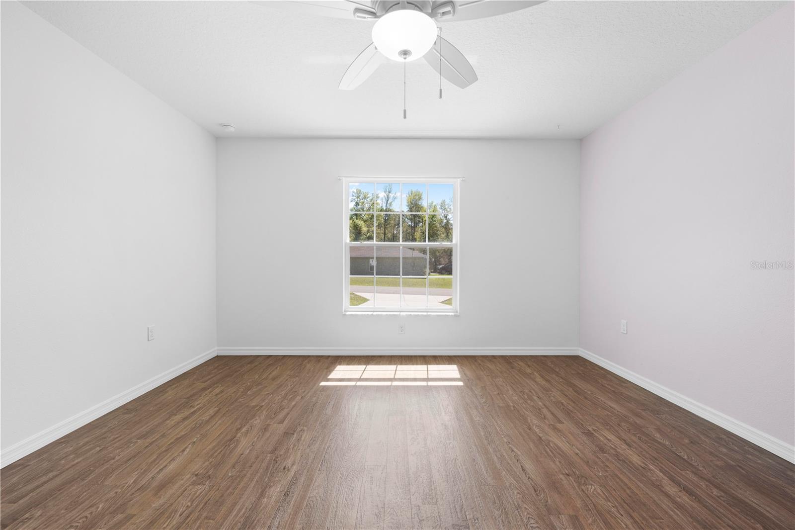 Image 28 of 44 For 8456 Ibsen Drive