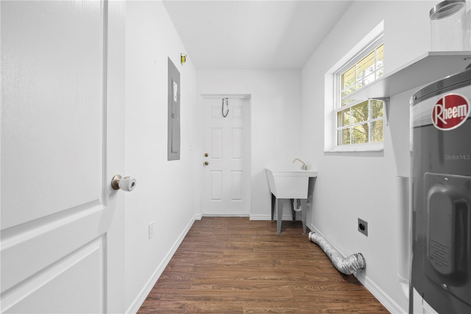 Image 33 of 44 For 8456 Ibsen Drive