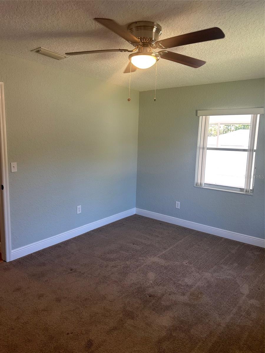 Image 16 of 51 For 1774 Water Lily Drive