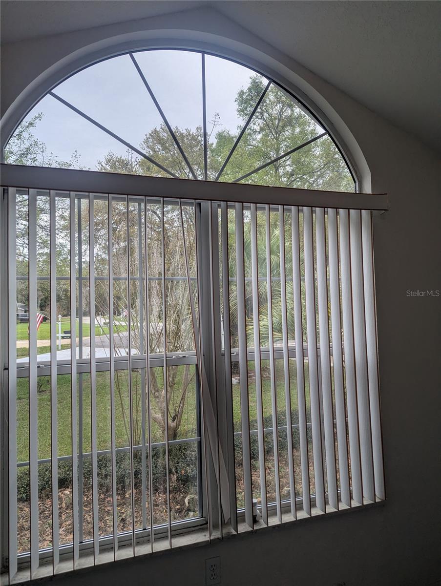 Image 11 of 67 For 10816 83rd Avenue