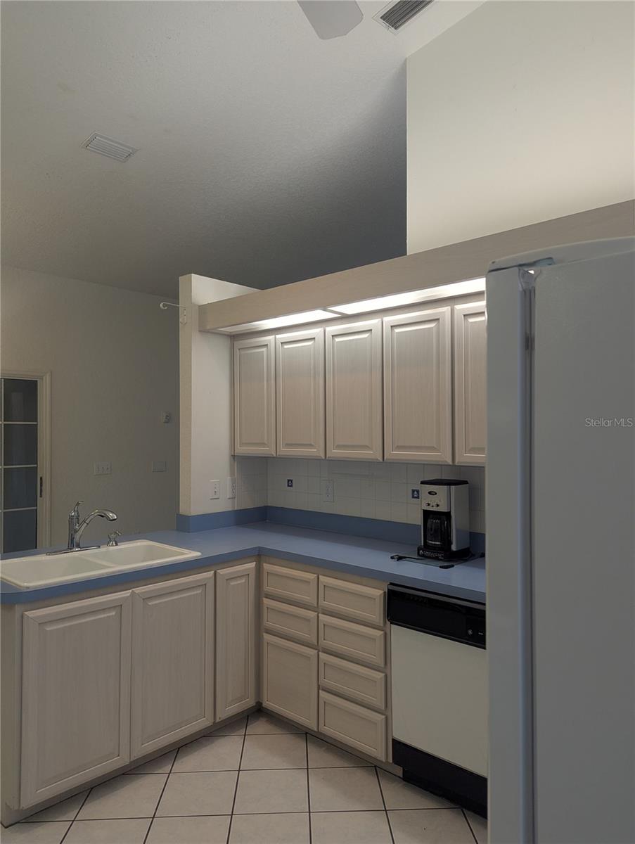 Image 14 of 67 For 10816 83rd Avenue