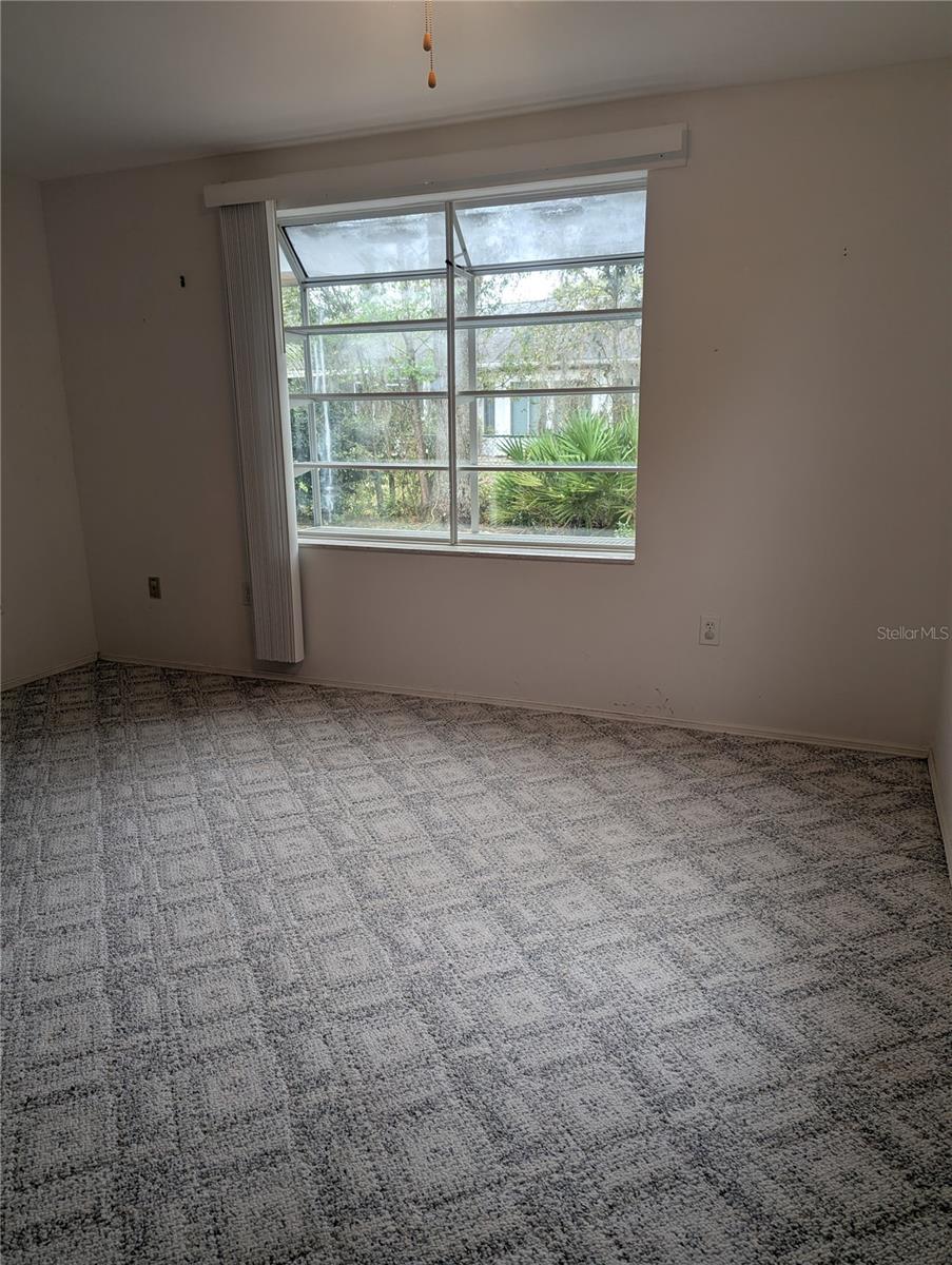 Image 29 of 67 For 10816 83rd Avenue