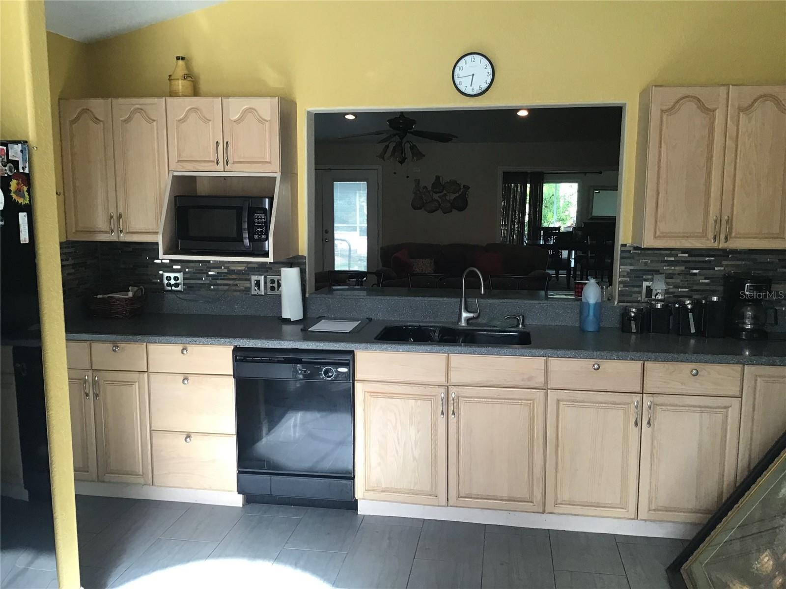 Image 27 of 48 For 12451 115th Avenue