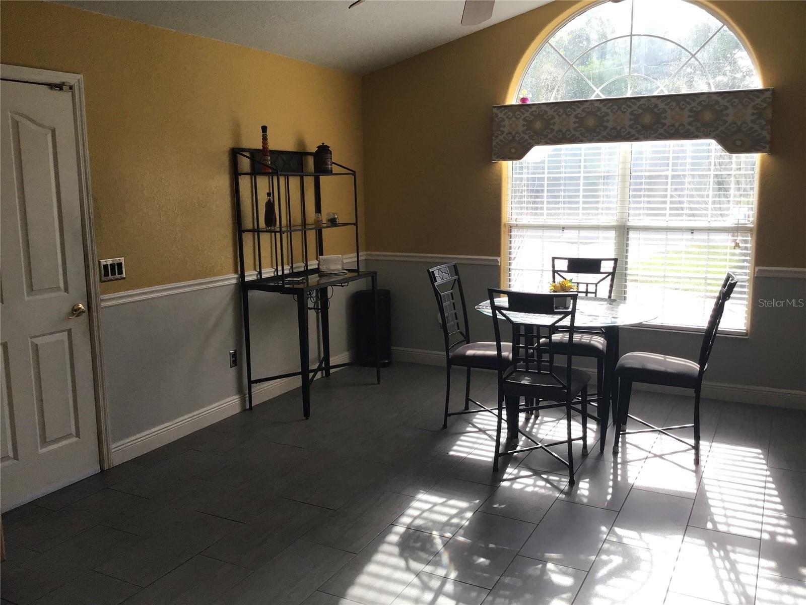 Image 28 of 48 For 12451 115th Avenue