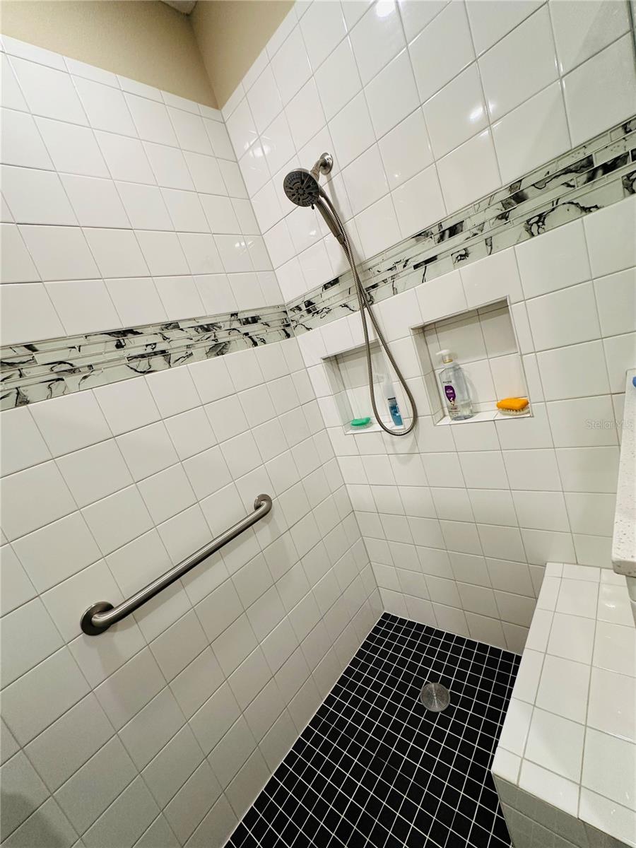 Image 19 of 96 For 8954 75th Loop